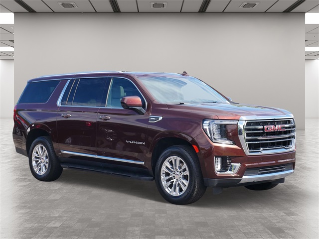 2023 GMC Yukon XL SLT 1