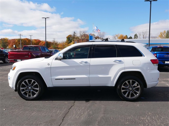 2017 Jeep Grand Cherokee Overland 3