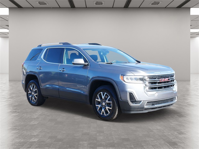 2022 GMC Acadia SLE 1