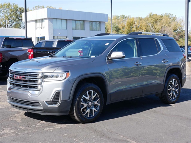 2022 GMC Acadia SLE 2