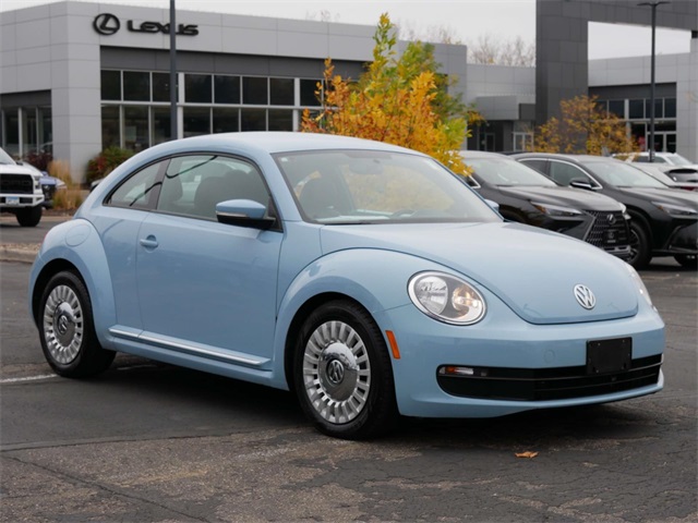 2013 Volkswagen Beetle 2.5L Fender Edition 1