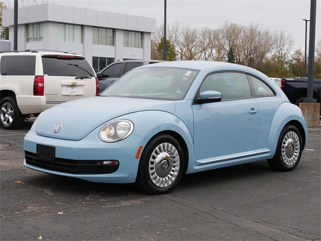 2013 Volkswagen Beetle 2.5L Fender Edition 2