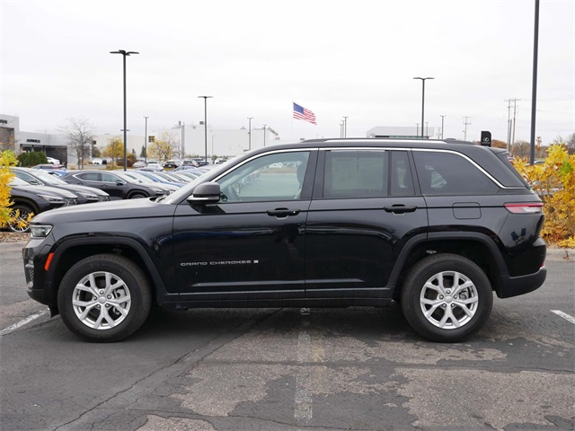 2023 Jeep Grand Cherokee Limited 3