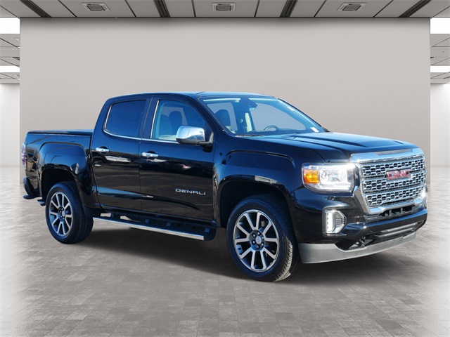 2022 GMC Canyon Denali 1