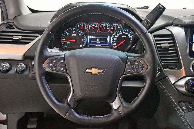 2017 Chevrolet Suburban LT 10