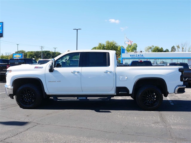 2022 Chevrolet Silverado 3500HD LTZ 3