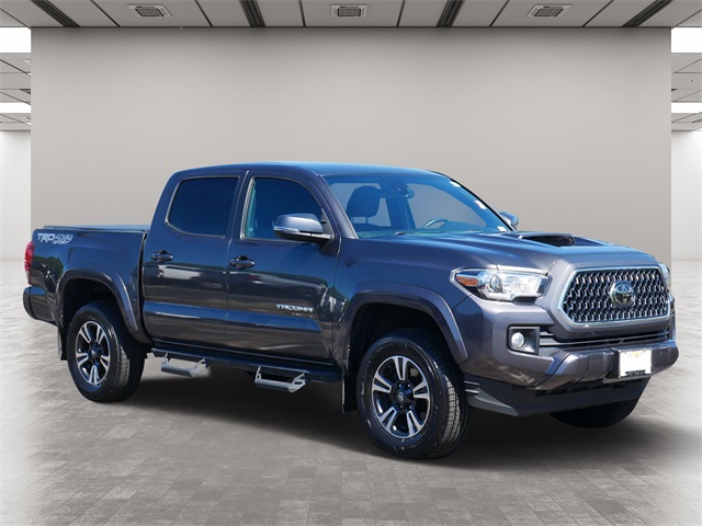 2019 Toyota Tacoma TRD Sport 1