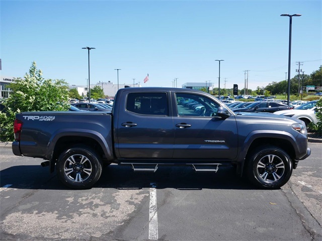 2019 Toyota Tacoma TRD Sport 6