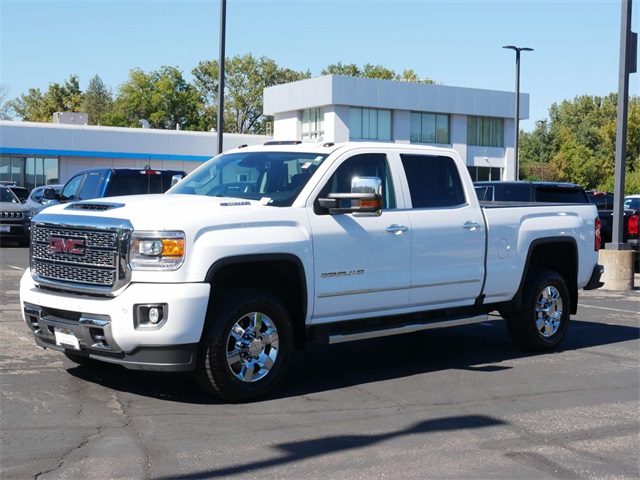 2018 GMC Sierra 3500HD Denali 2