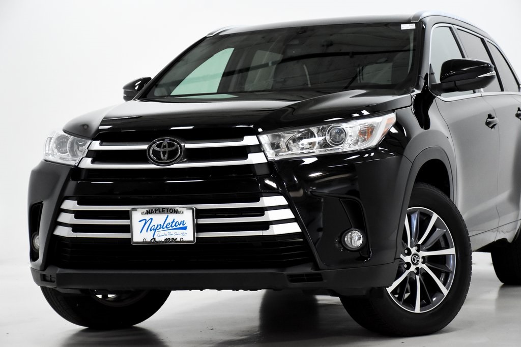 2017 Toyota Highlander XLE 2