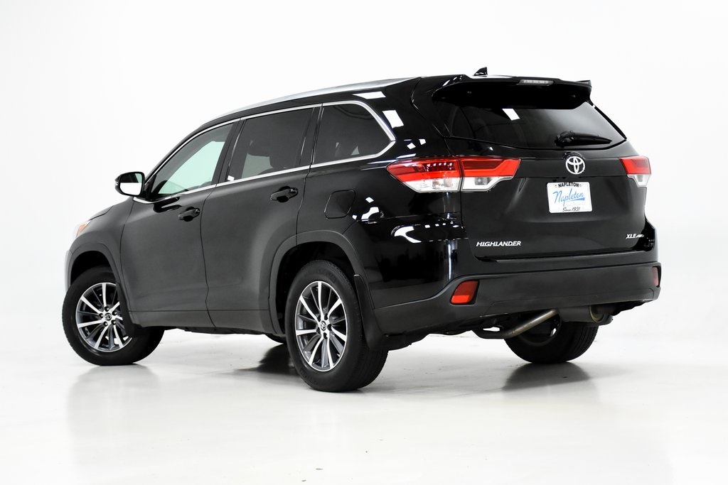 2017 Toyota Highlander XLE 28