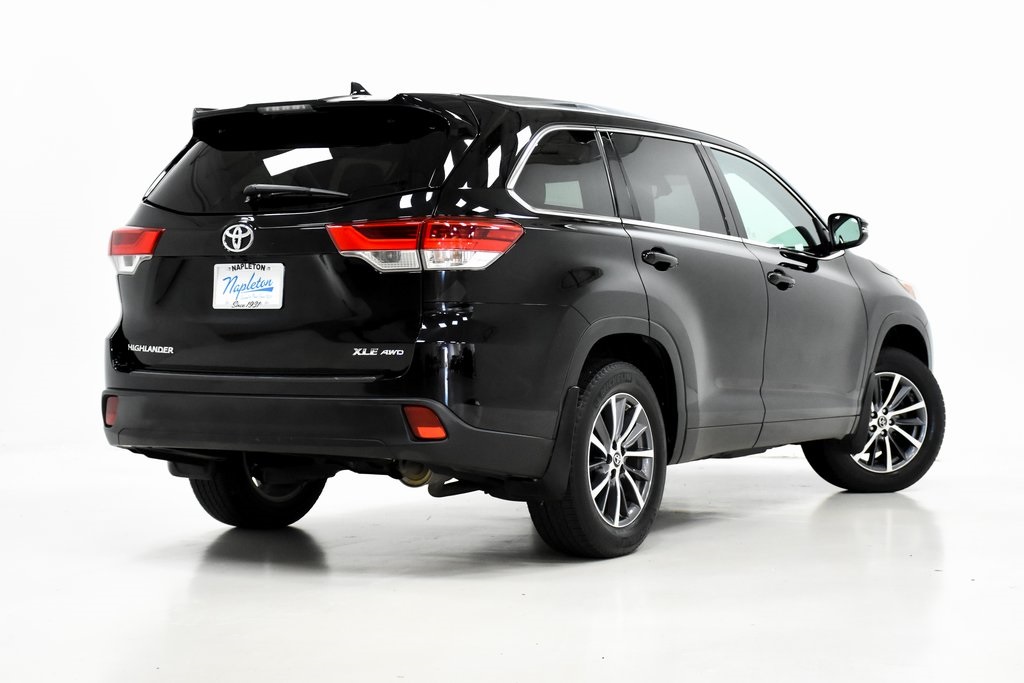 2017 Toyota Highlander XLE 31