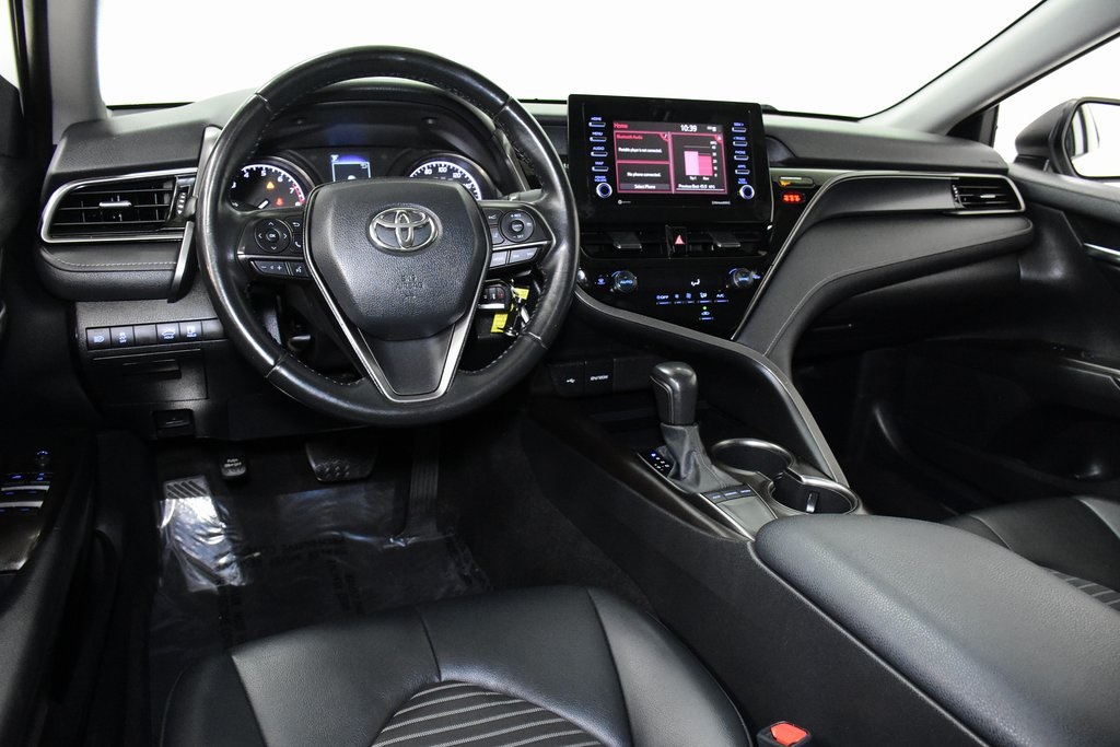 2022 Toyota Camry SE 6