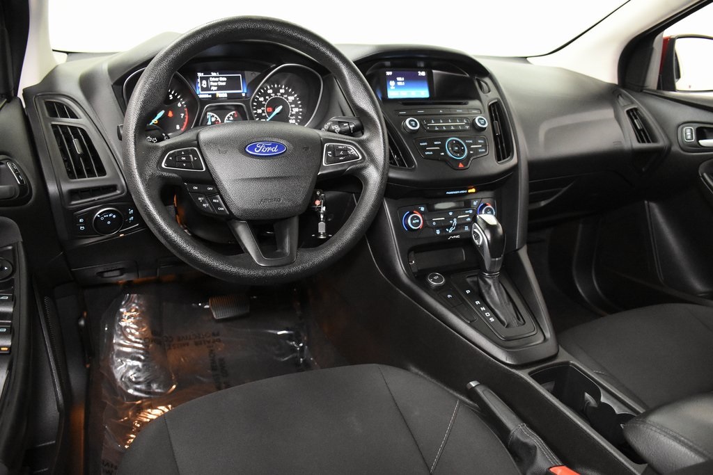 2016 Ford Focus SE 6