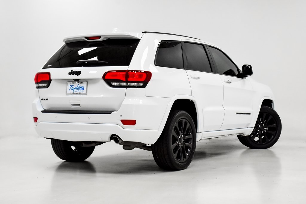 2018 Jeep Grand Cherokee Altitude 28