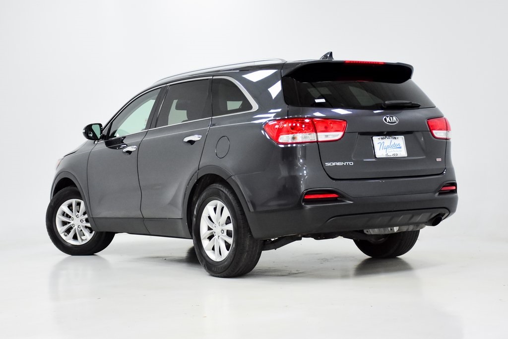 2018 Kia Sorento LX 27