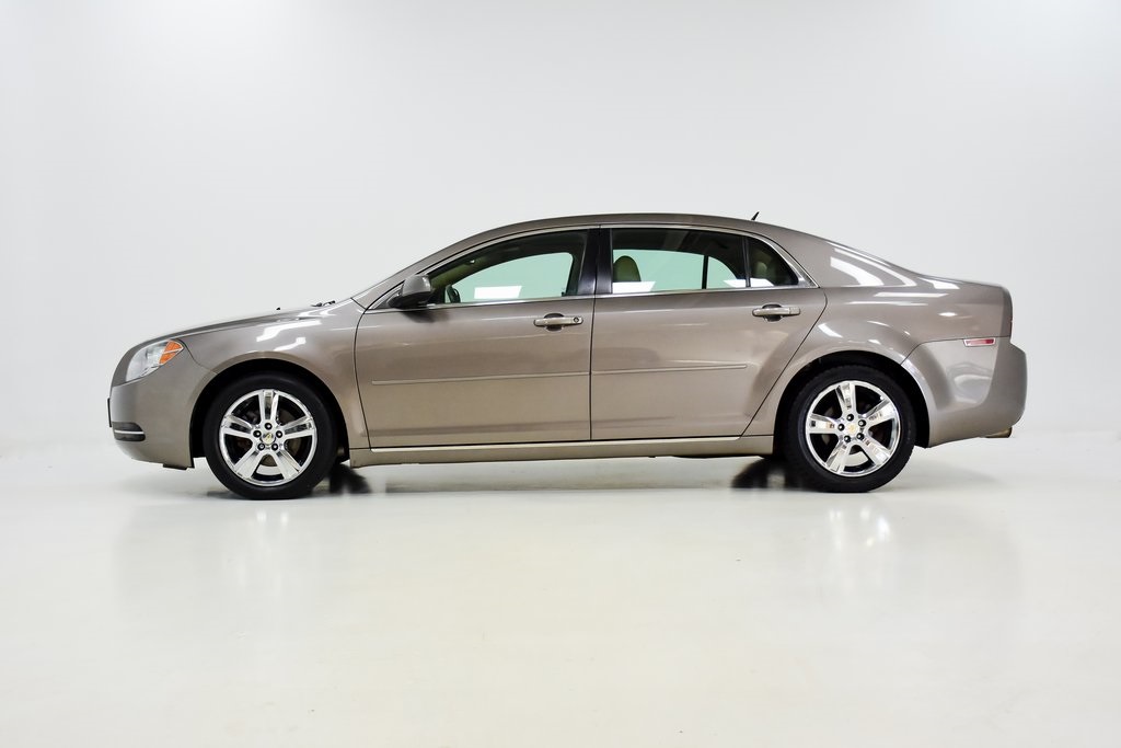 2010 Chevrolet Malibu LT 21