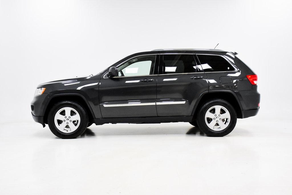 2011 Jeep Grand Cherokee Laredo 23