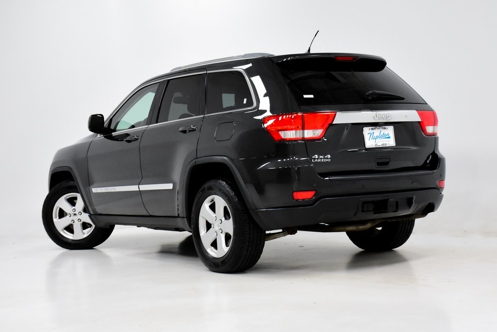 2011 Jeep Grand Cherokee Laredo 25