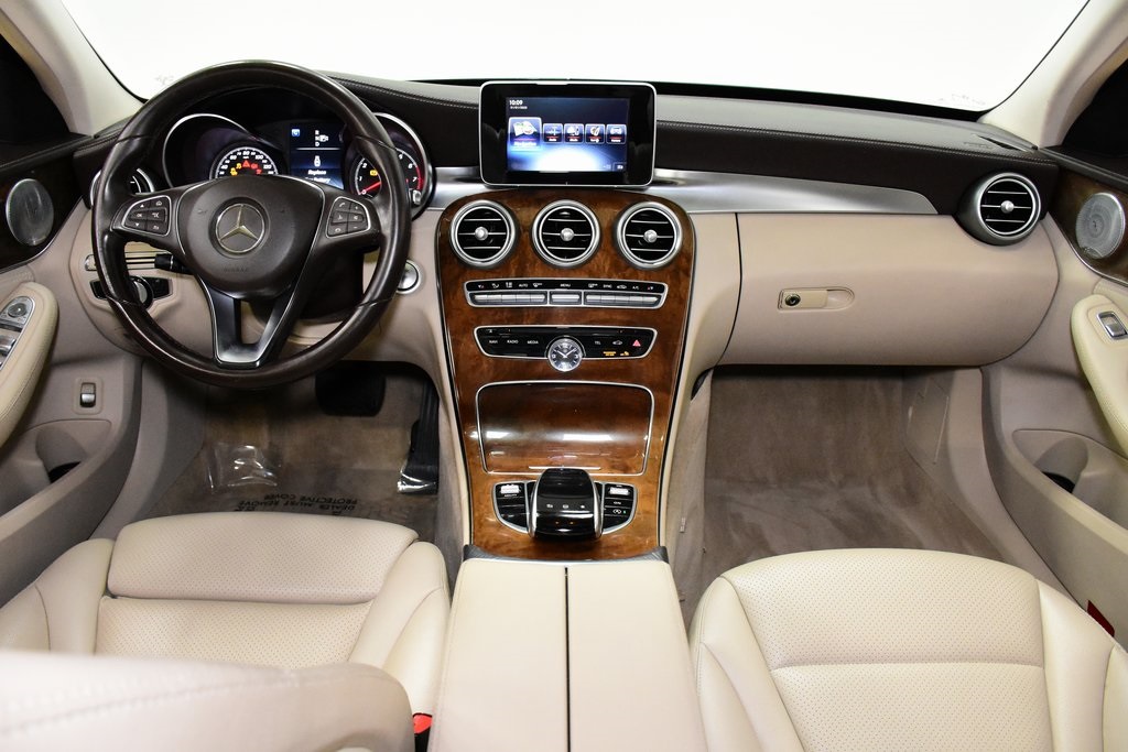 2015 Mercedes-Benz C-Class C 300 23