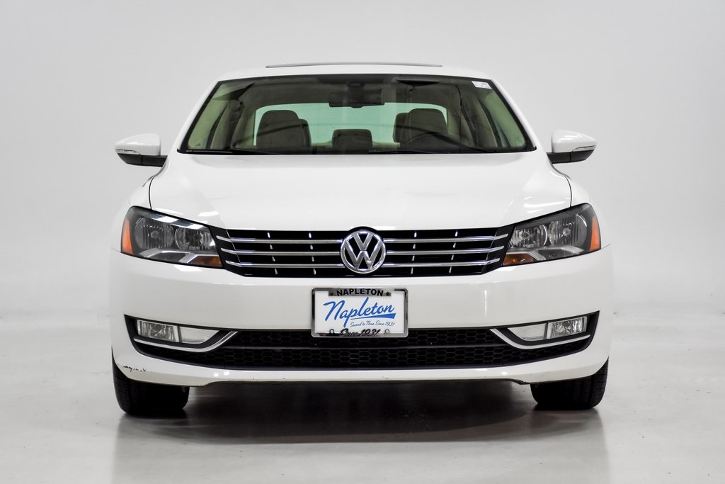 2012 Volkswagen Passat V6 SE 3