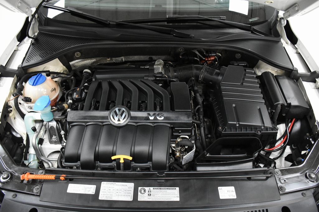 2012 Volkswagen Passat V6 SE 4