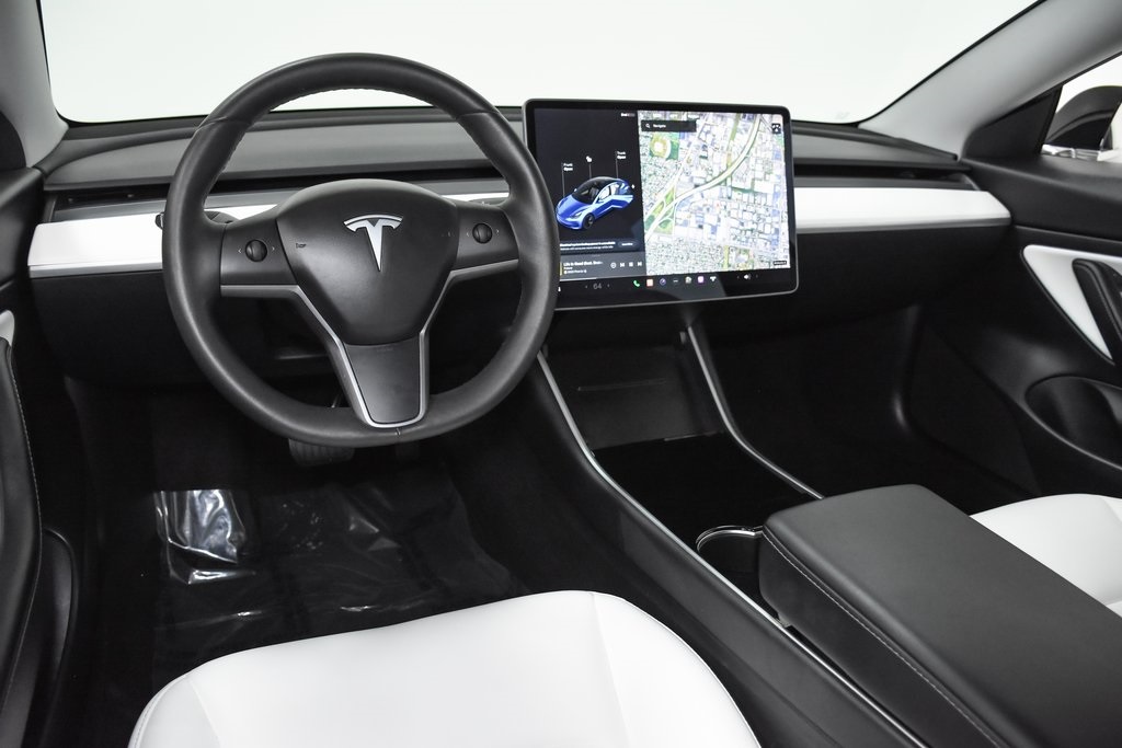 2020 Tesla Model 3 Standard Range Plus 6