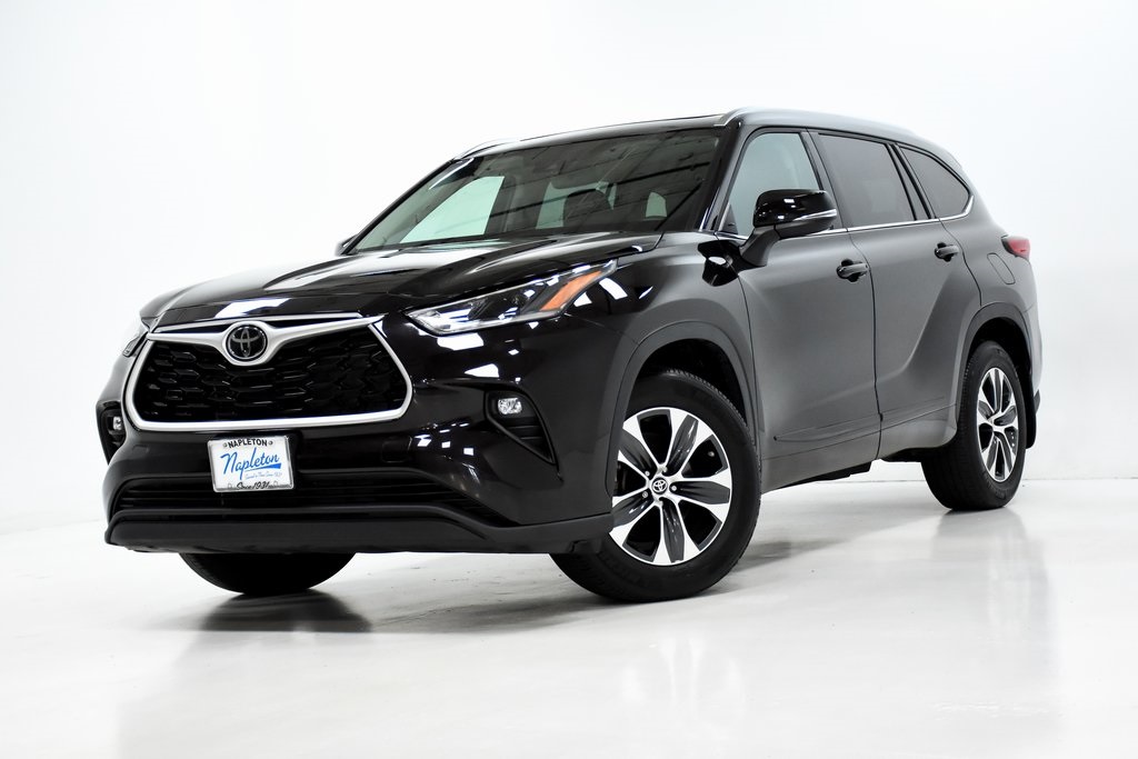 2021 Toyota Highlander XLE 1