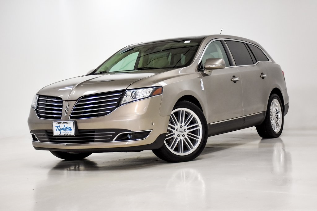 2019 Lincoln MKT Standard 1