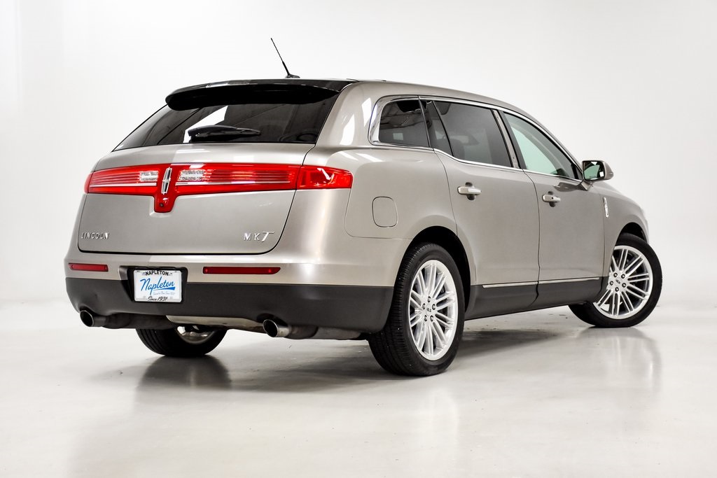 2019 Lincoln MKT Standard 32