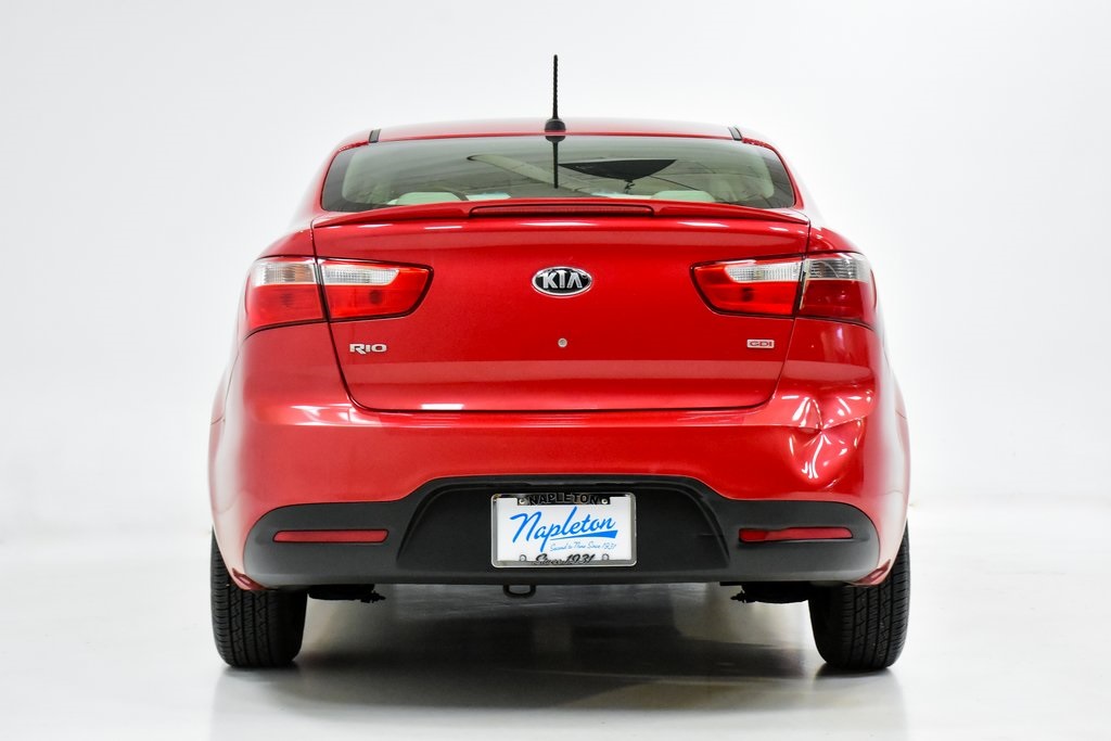 2013 Kia Rio LX 24