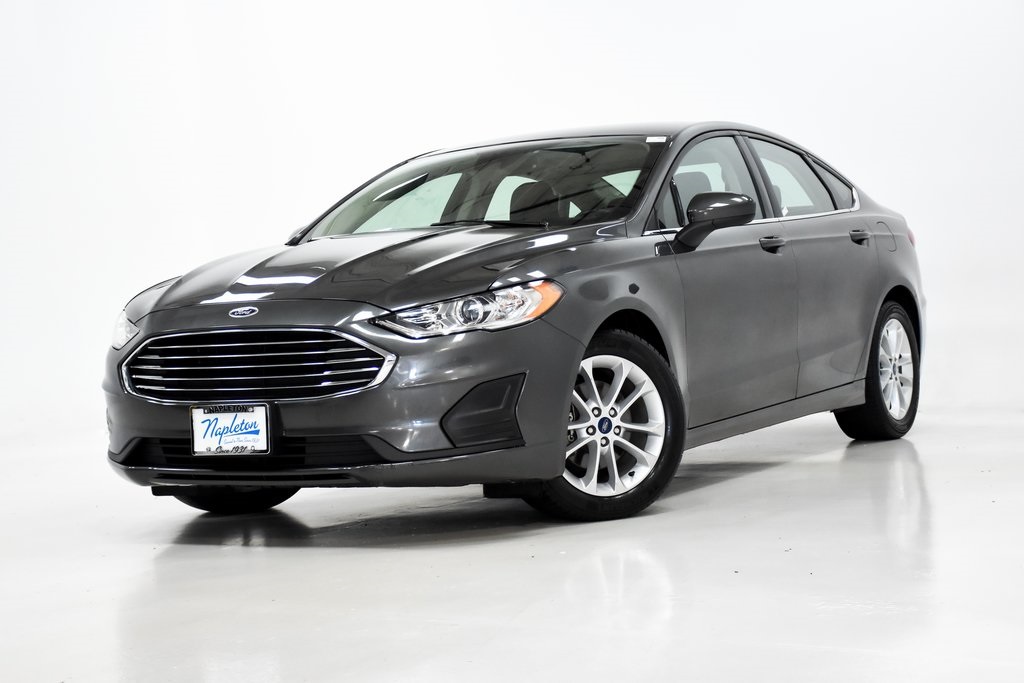 2020 Ford Fusion SE 1