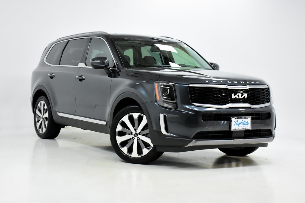 2022 Kia Telluride S 5