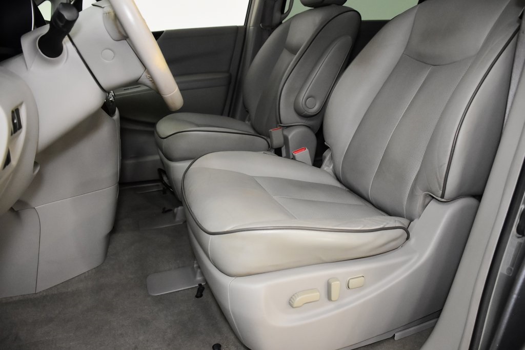 2015 Nissan Quest 3.5 SL 11