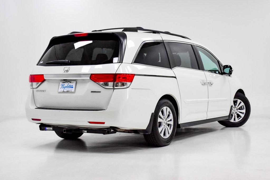 2016 Honda Odyssey SE 32