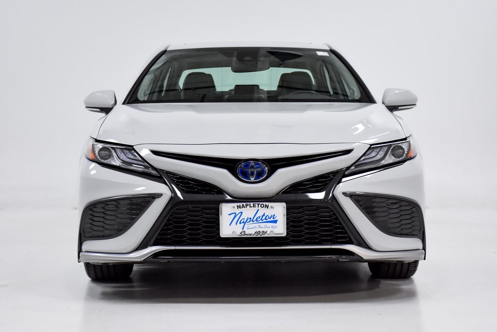 2022 Toyota Camry Hybrid XSE 4