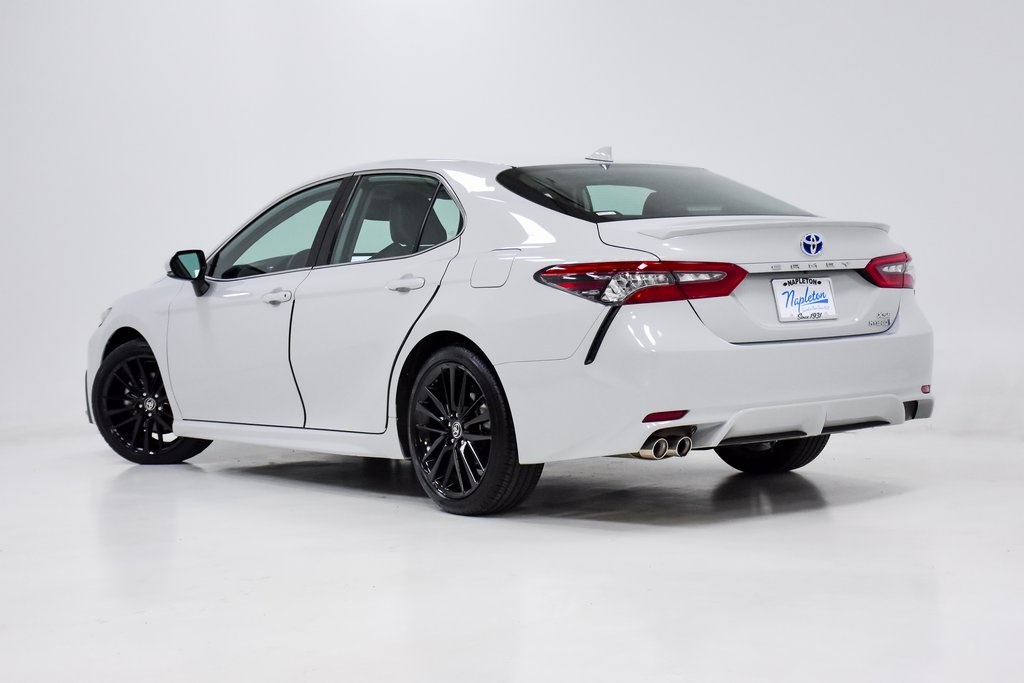 2022 Toyota Camry Hybrid XSE 31