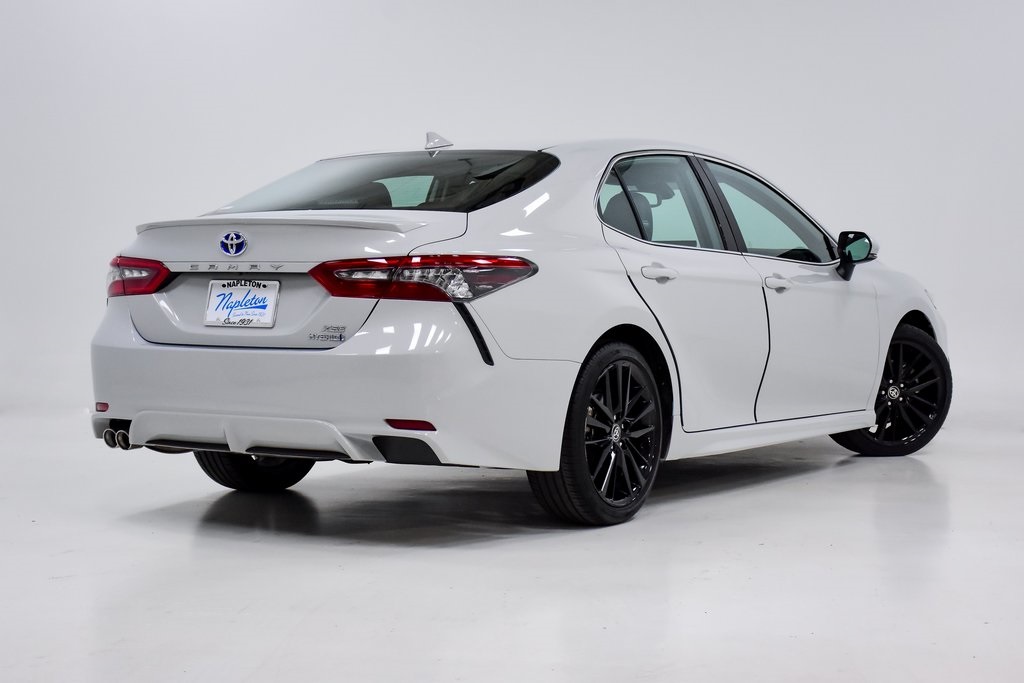 2022 Toyota Camry Hybrid XSE 34