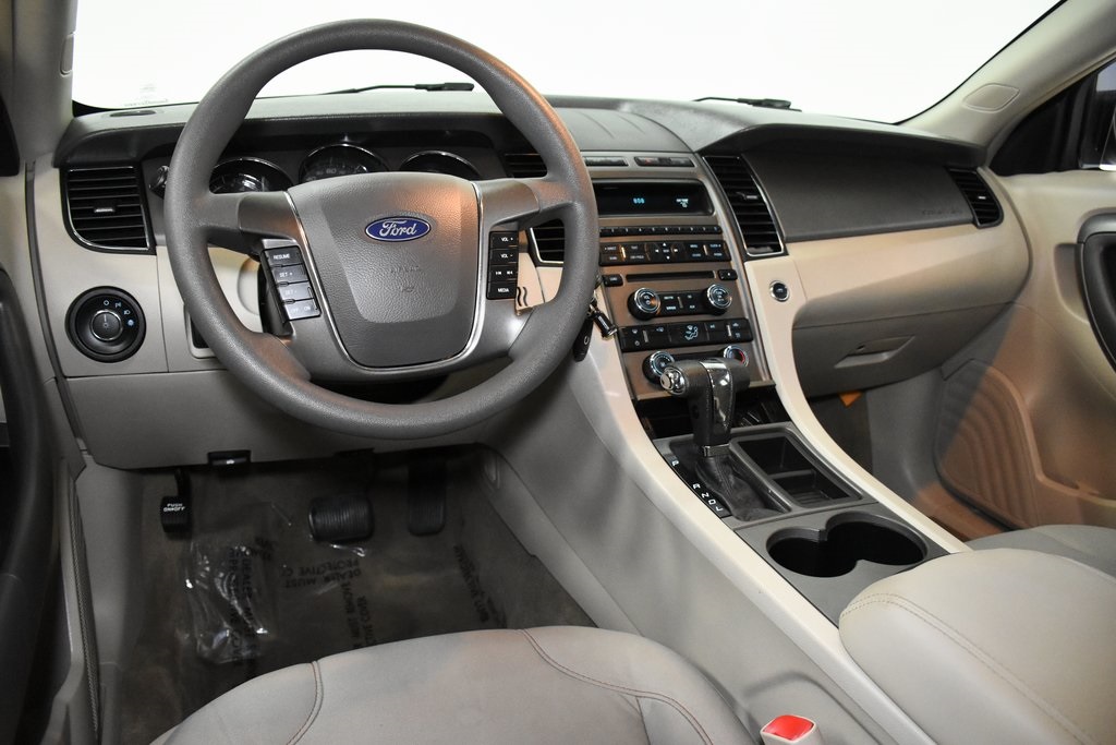 2011 Ford Taurus SE 5