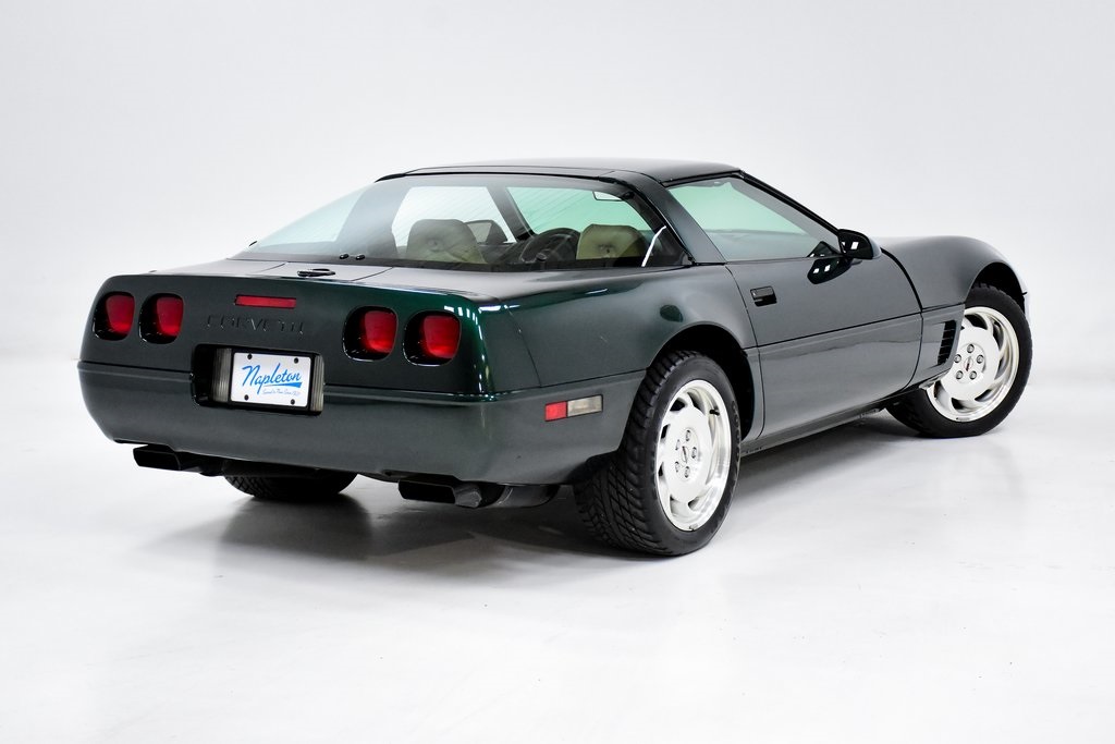 1996 Chevrolet Corvette Base 24