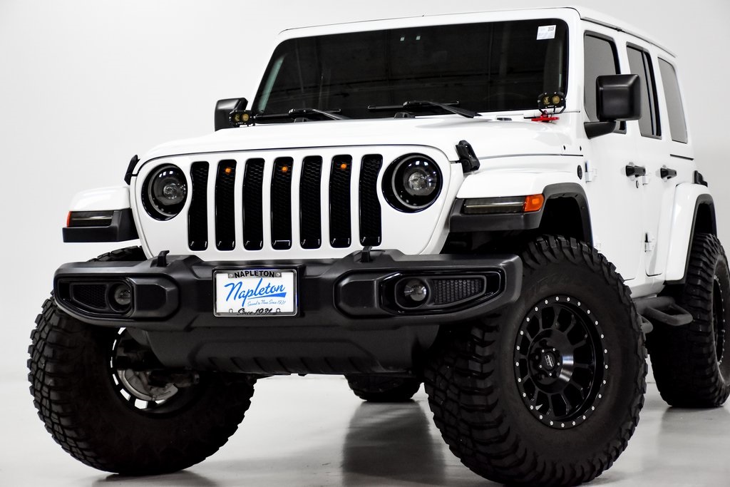 2020 Jeep Wrangler Unlimited Sahara Altitude 2