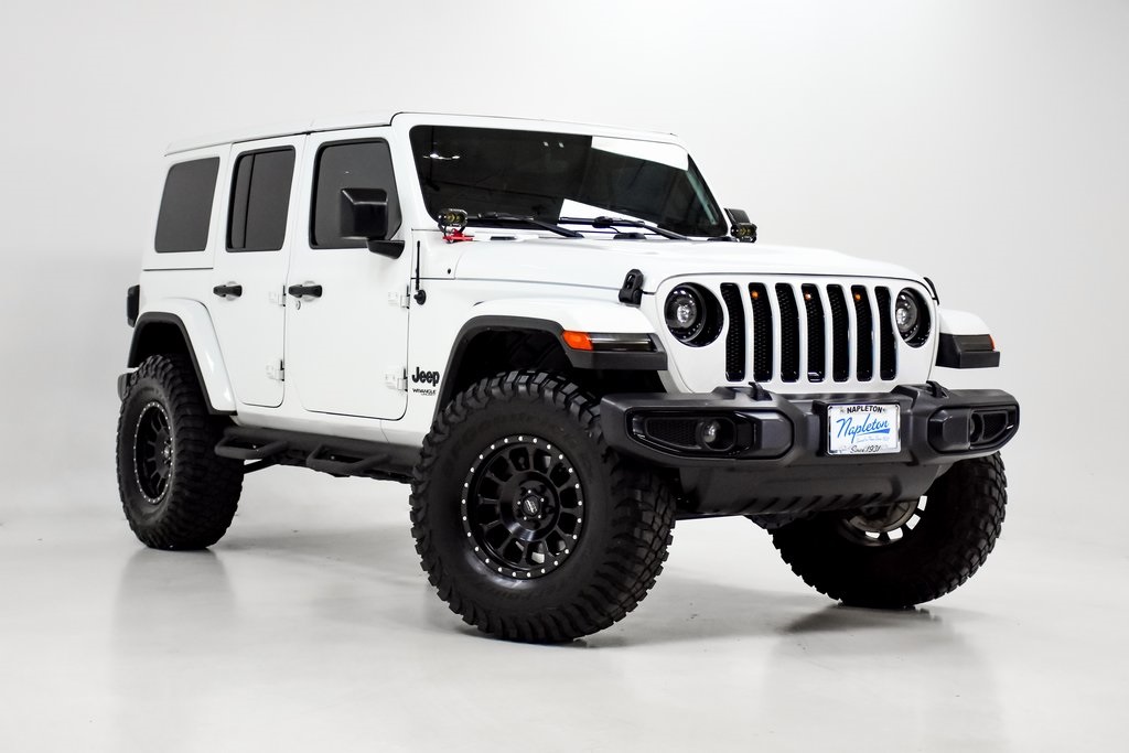 2020 Jeep Wrangler Unlimited Sahara Altitude 7