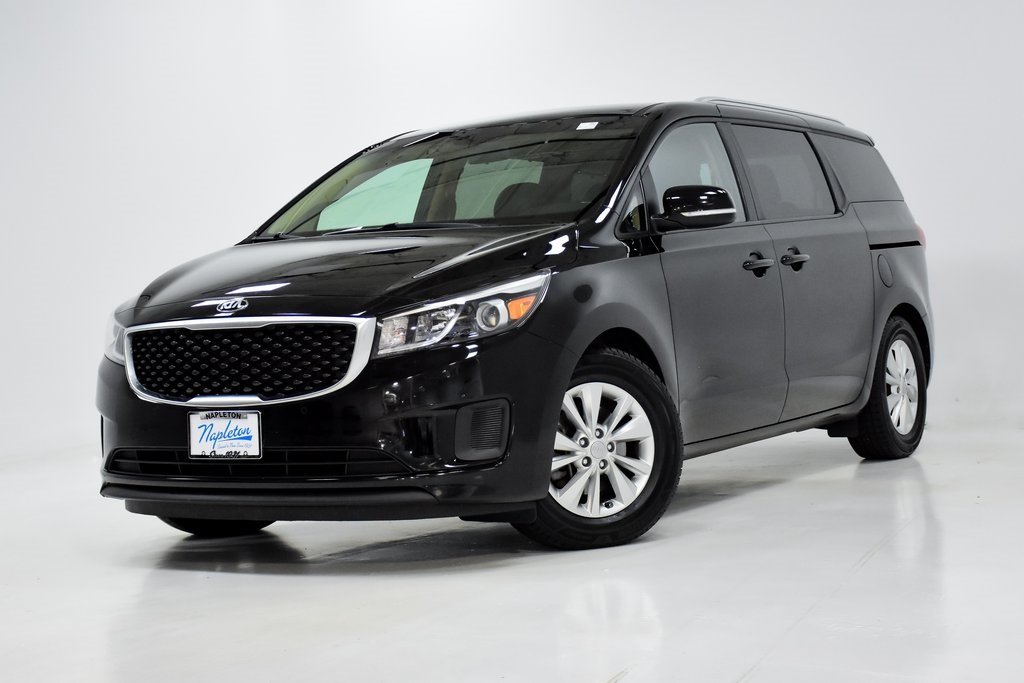 2017 Kia Sedona LX 1