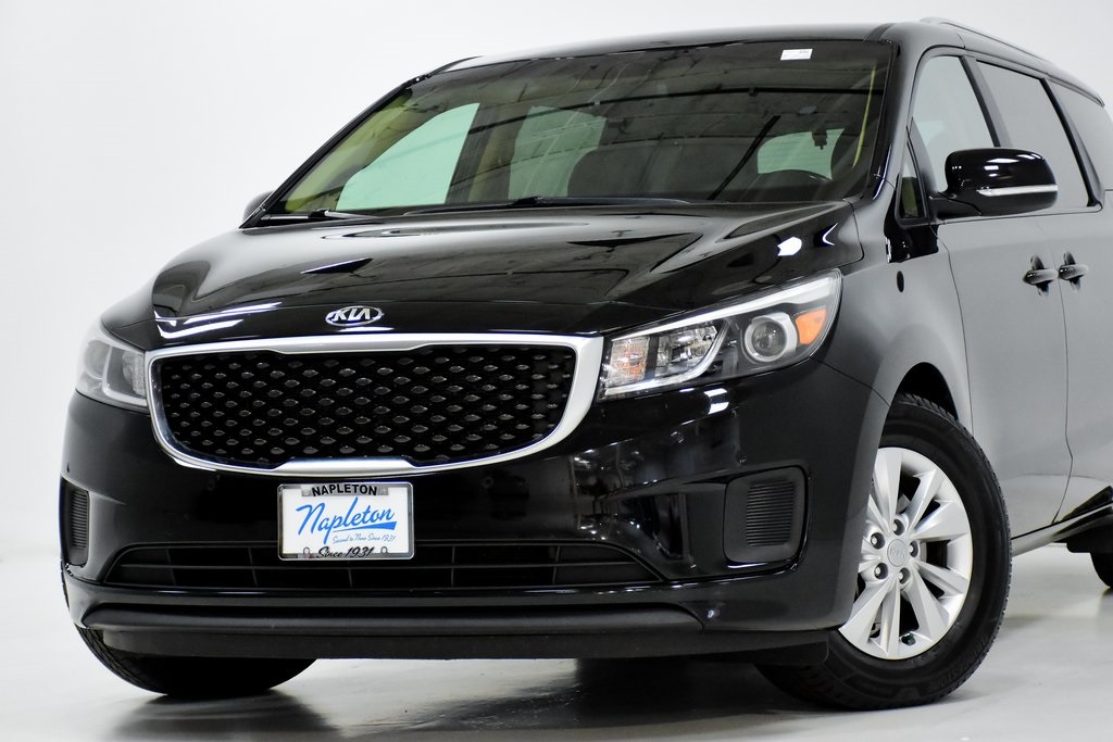 2017 Kia Sedona LX 2