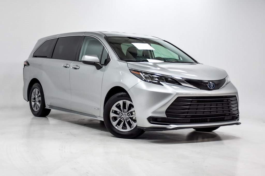 2021 Toyota Sienna LE 5