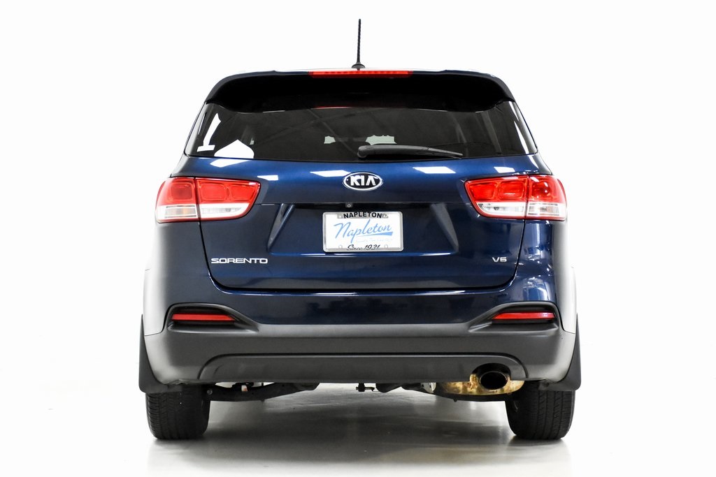 2018 Kia Sorento LX 27