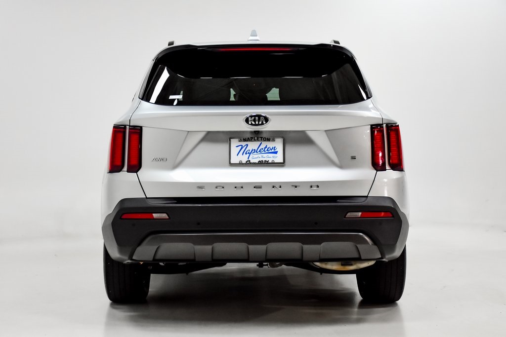 2021 Kia Sorento S 32