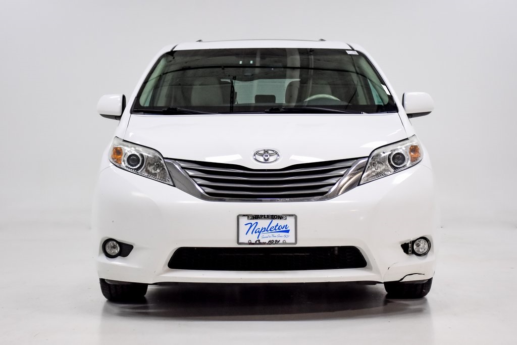 2012 Toyota Sienna XLE 4