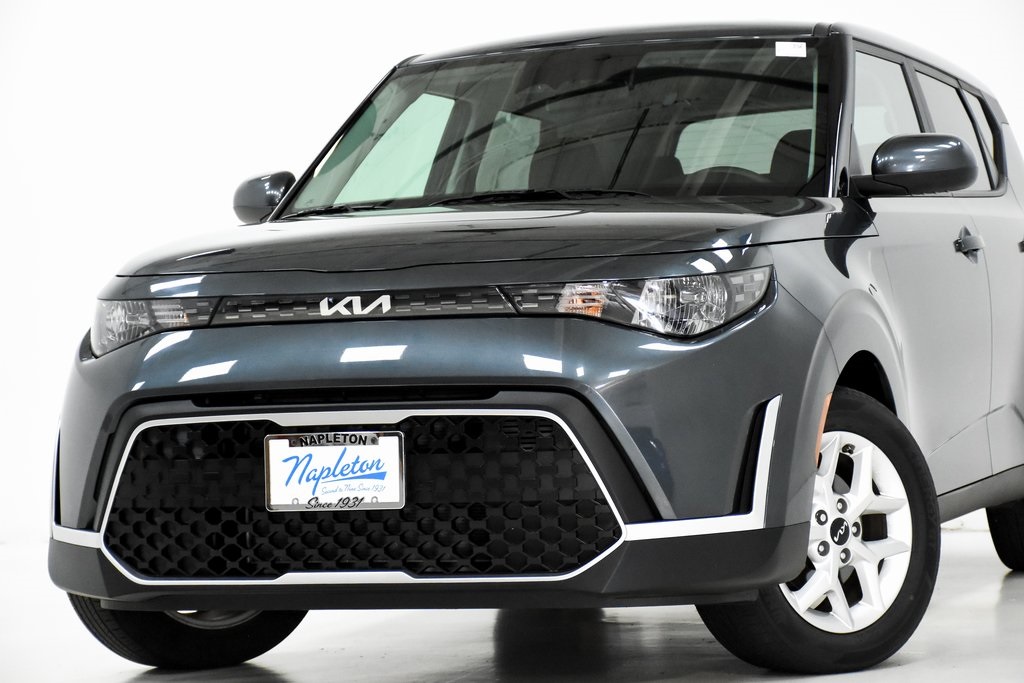 2023 Kia Soul LX 2