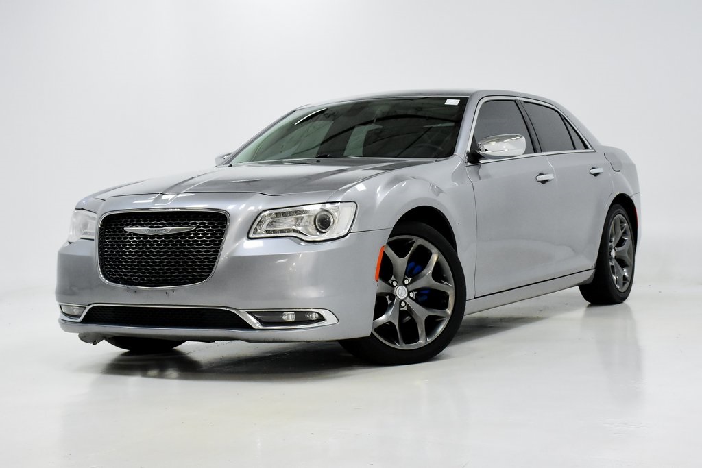 2016 Chrysler 300C Base 1